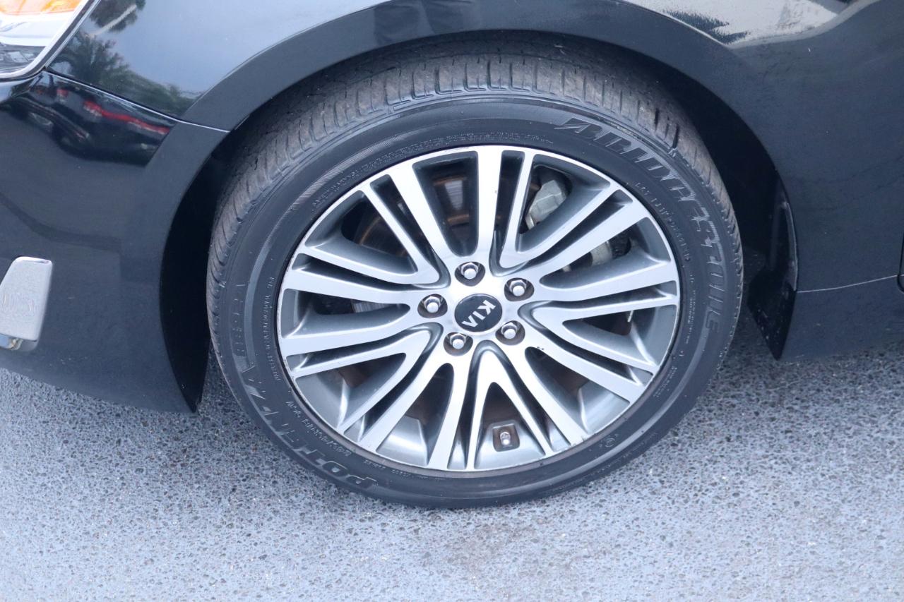 Kia Cadenza 4dr Sdn Premium 2015
