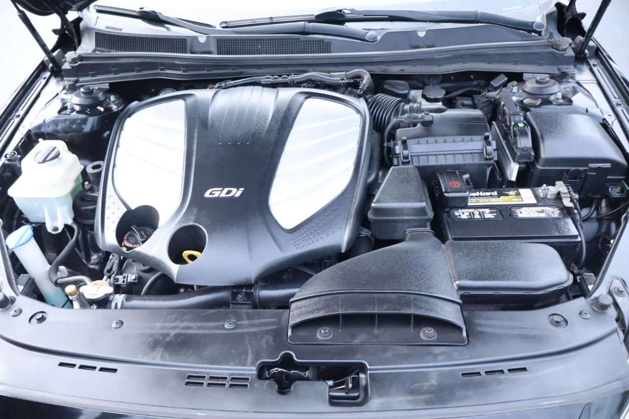 Kia Cadenza 4dr Sdn Premium 2015