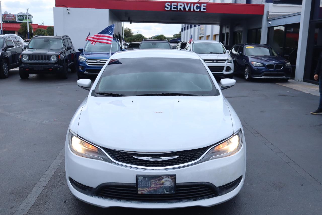 Chrysler 200 4dr Sdn LX FWD 2016