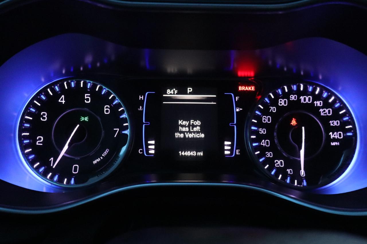 Chrysler 200 4dr Sdn LX FWD 2016