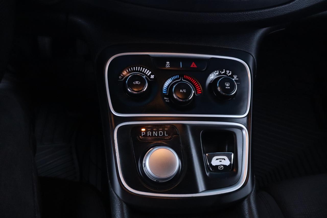 Chrysler 200 4dr Sdn LX FWD 2016