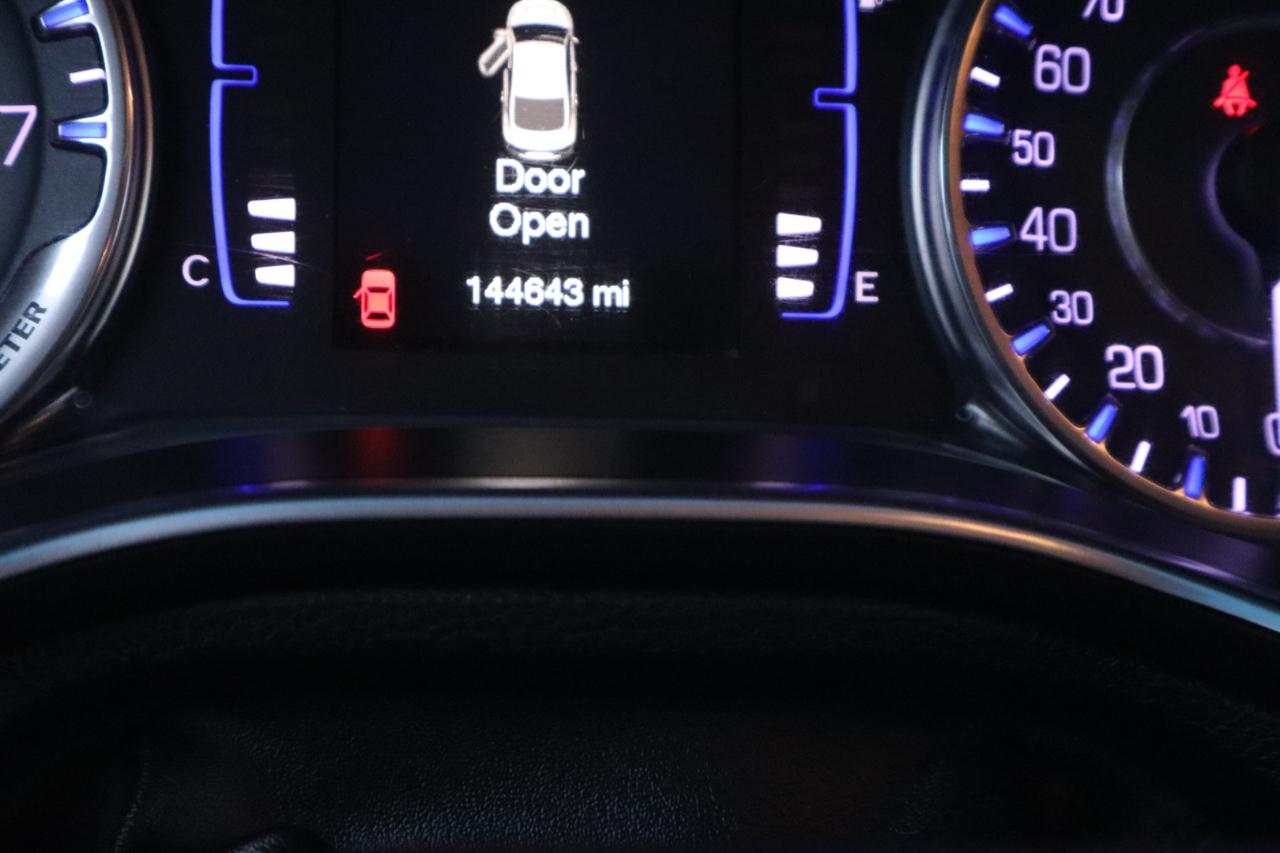 Chrysler 200 4dr Sdn LX FWD 2016