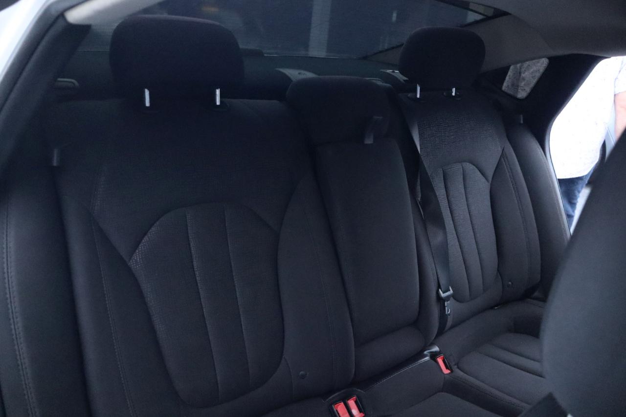 Chrysler 200 4dr Sdn LX FWD 2016