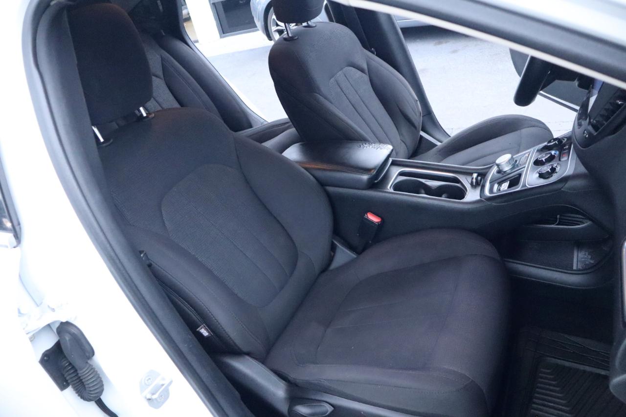 Chrysler 200 4dr Sdn LX FWD 2016