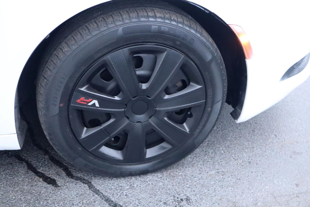 Chrysler 200 4dr Sdn LX FWD 2016