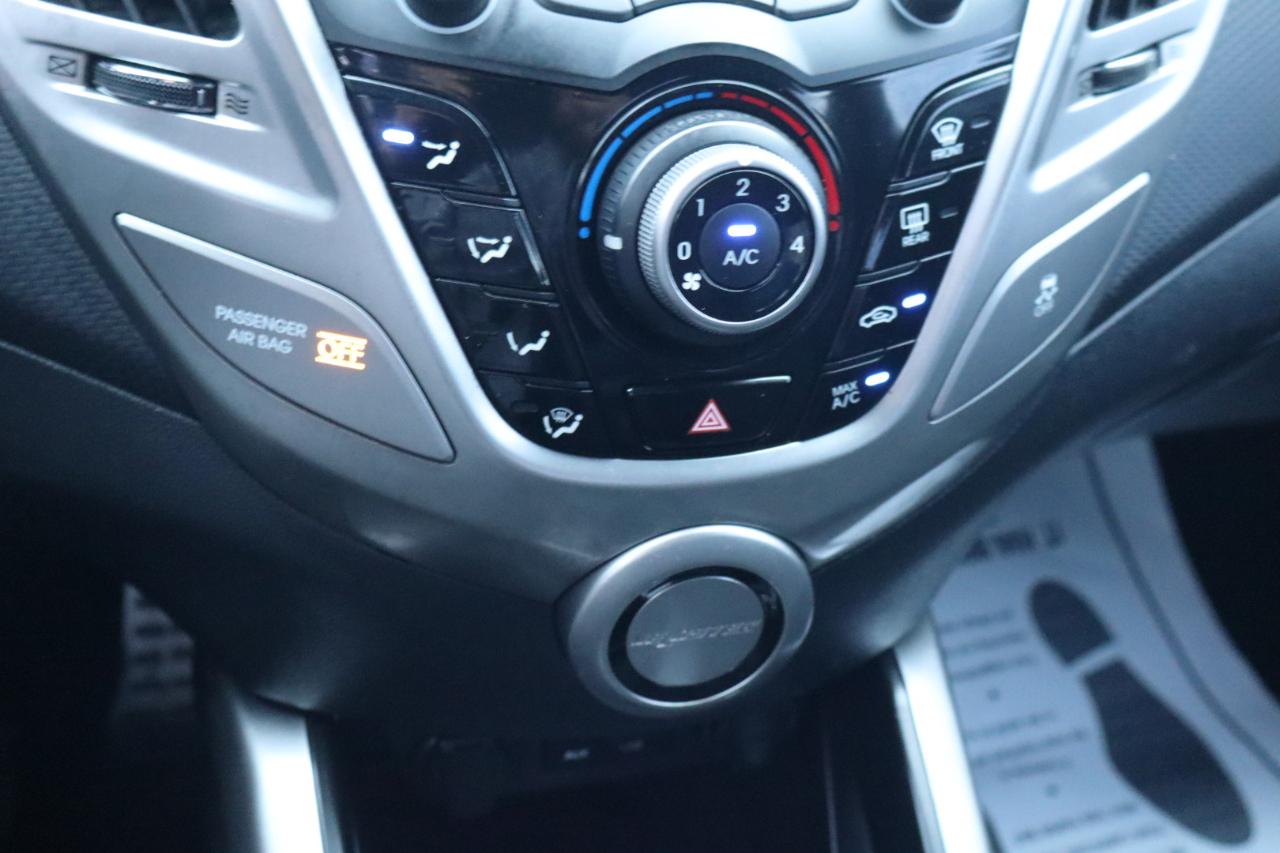 Hyundai Veloster 3dr Cpe Auto 2016