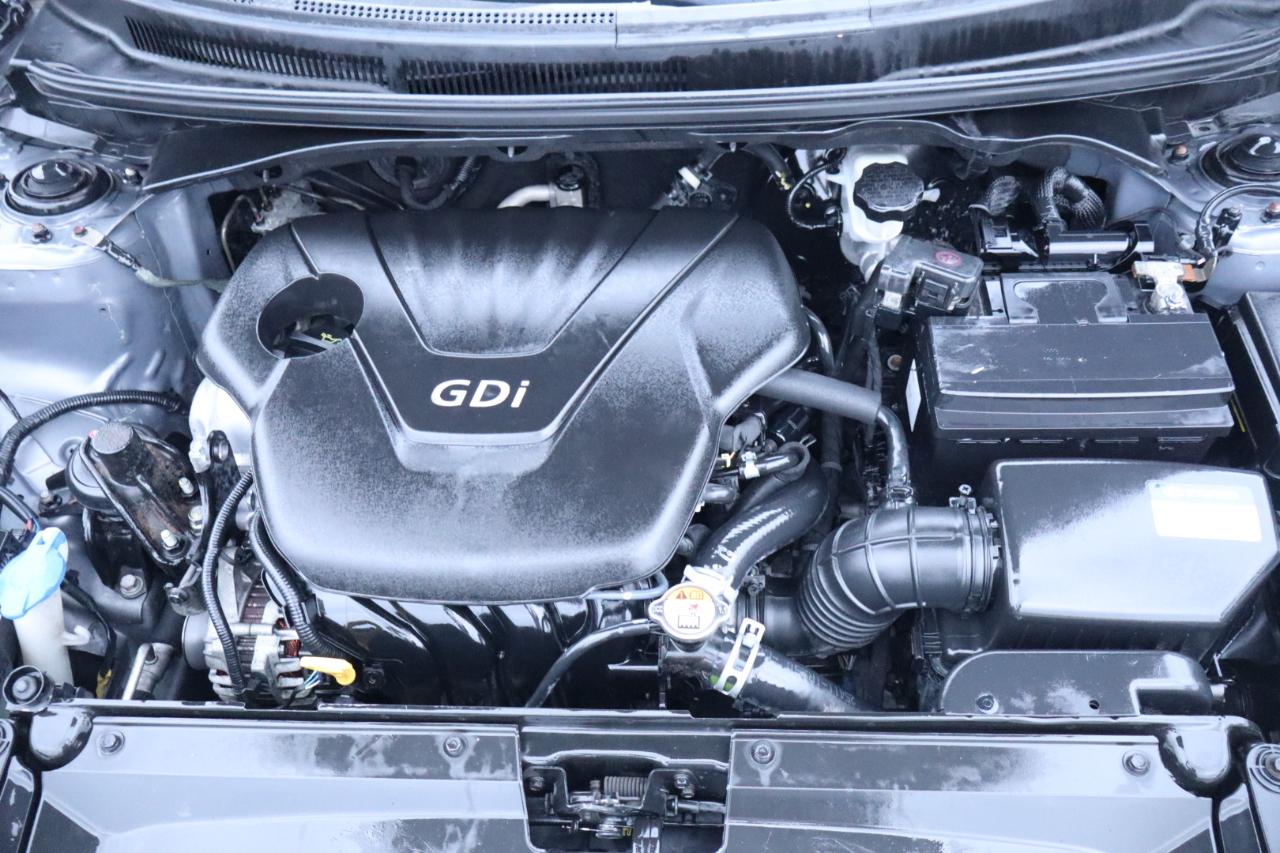 Hyundai Veloster 3dr Cpe Auto 2016