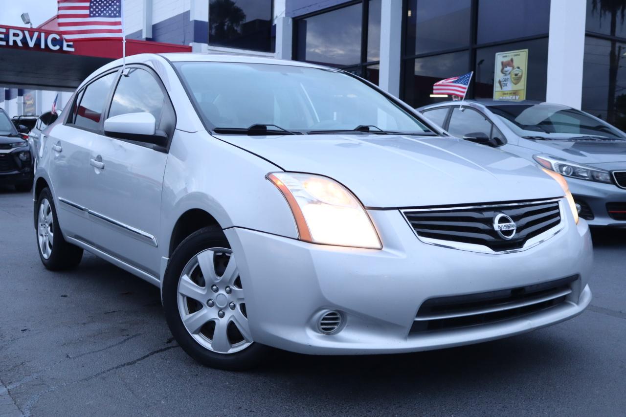 Nissan Sentra 4dr Sdn I4 CVT 2.0 S 2012