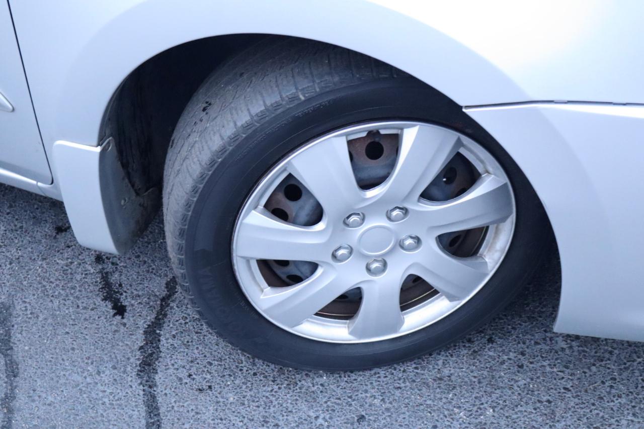 Nissan Sentra 4dr Sdn I4 CVT 2.0 S 2012
