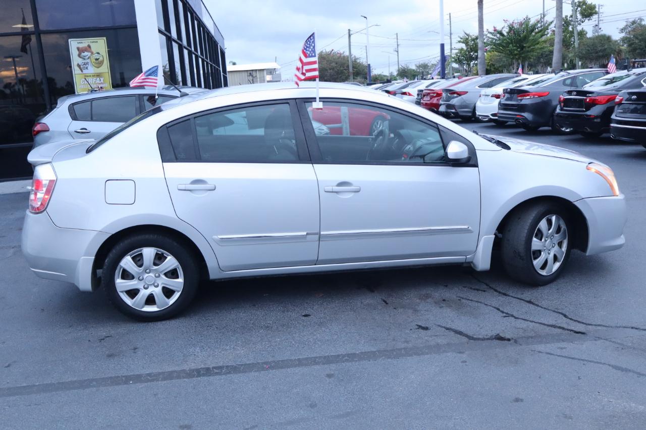 Nissan Sentra 4dr Sdn I4 CVT 2.0 S 2012