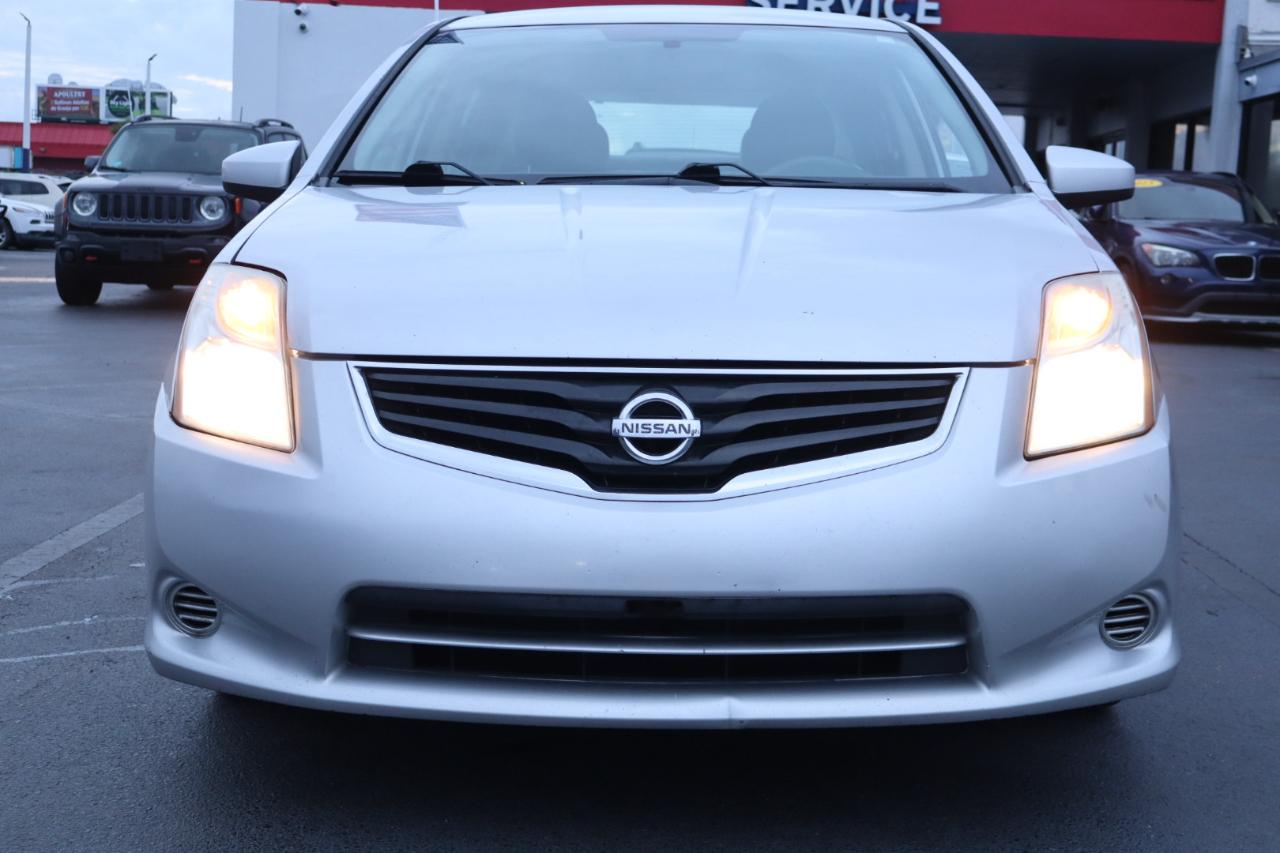 Nissan Sentra 4dr Sdn I4 CVT 2.0 S 2012