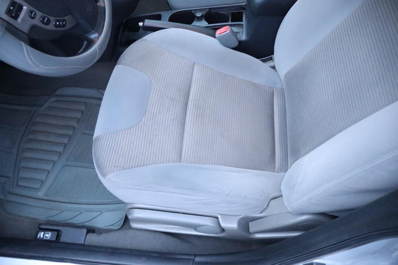 Nissan Sentra 4dr Sdn I4 CVT 2.0 S 2012