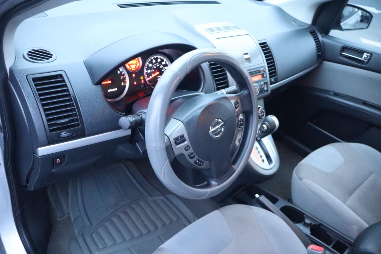 Nissan Sentra 4dr Sdn I4 CVT 2.0 S 2012