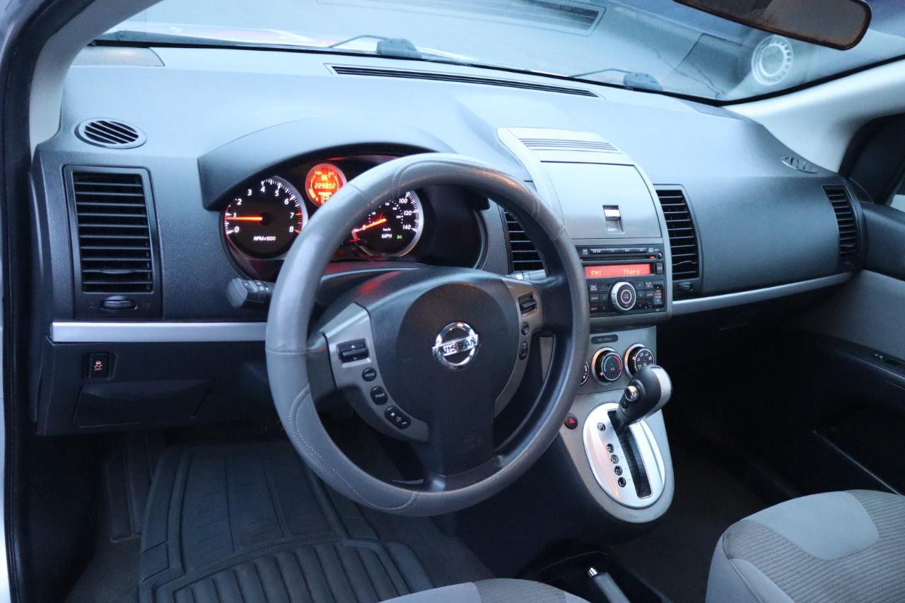 Nissan Sentra 4dr Sdn I4 CVT 2.0 S 2012
