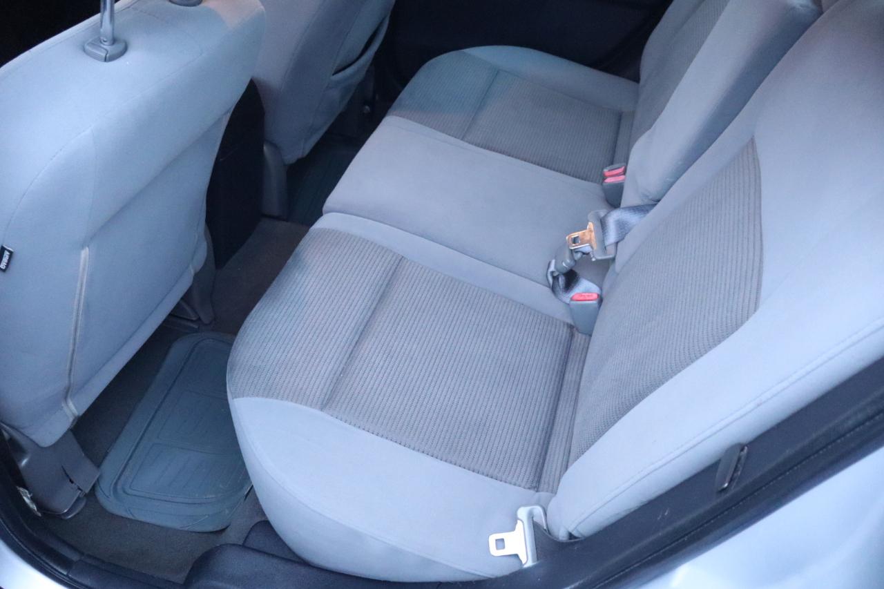 Nissan Sentra 4dr Sdn I4 CVT 2.0 S 2012