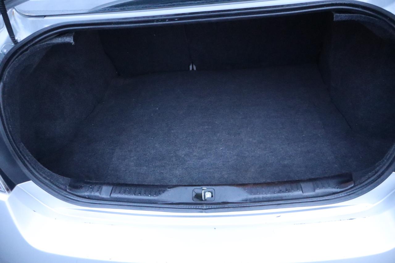 Nissan Sentra 4dr Sdn I4 CVT 2.0 S 2012