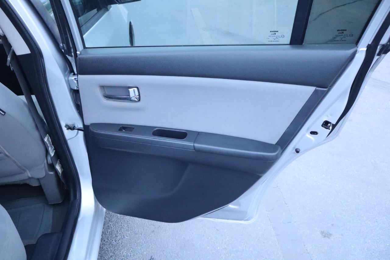 Nissan Sentra 4dr Sdn I4 CVT 2.0 S 2012