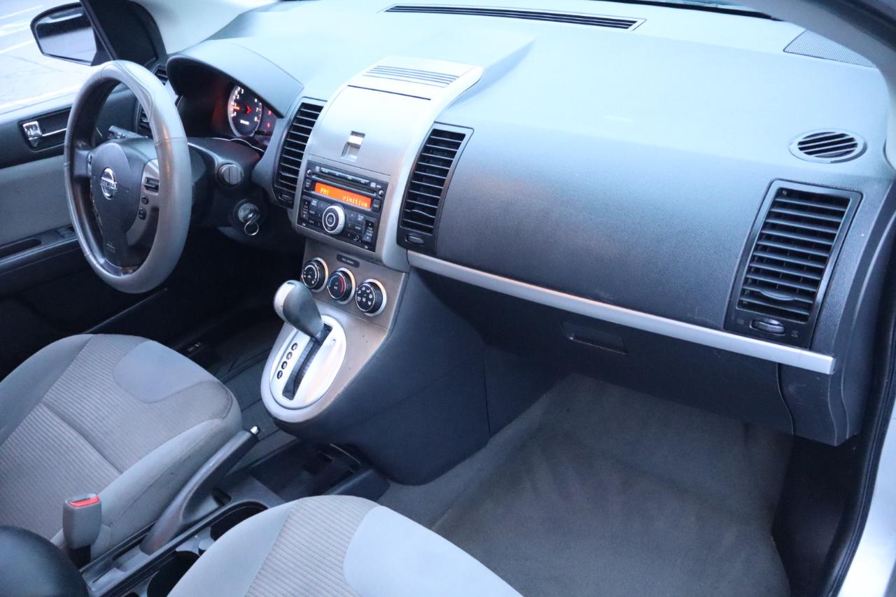 Nissan Sentra 4dr Sdn I4 CVT 2.0 S 2012