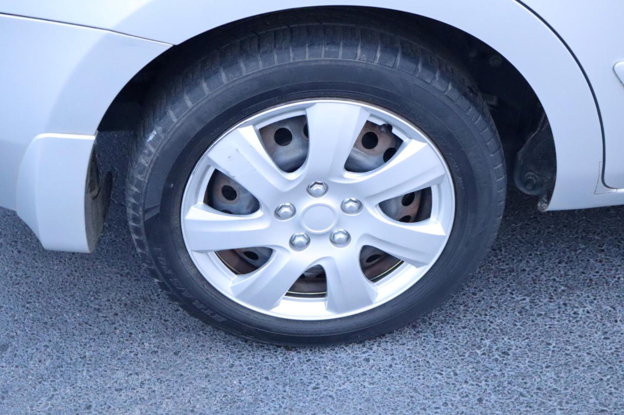 Nissan Sentra 4dr Sdn I4 CVT 2.0 S 2012