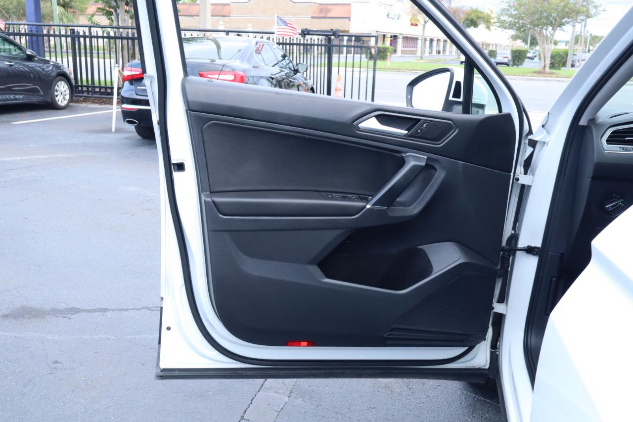 Volkswagen Tiguan 2.0T SE R-Line Black FWD 2020