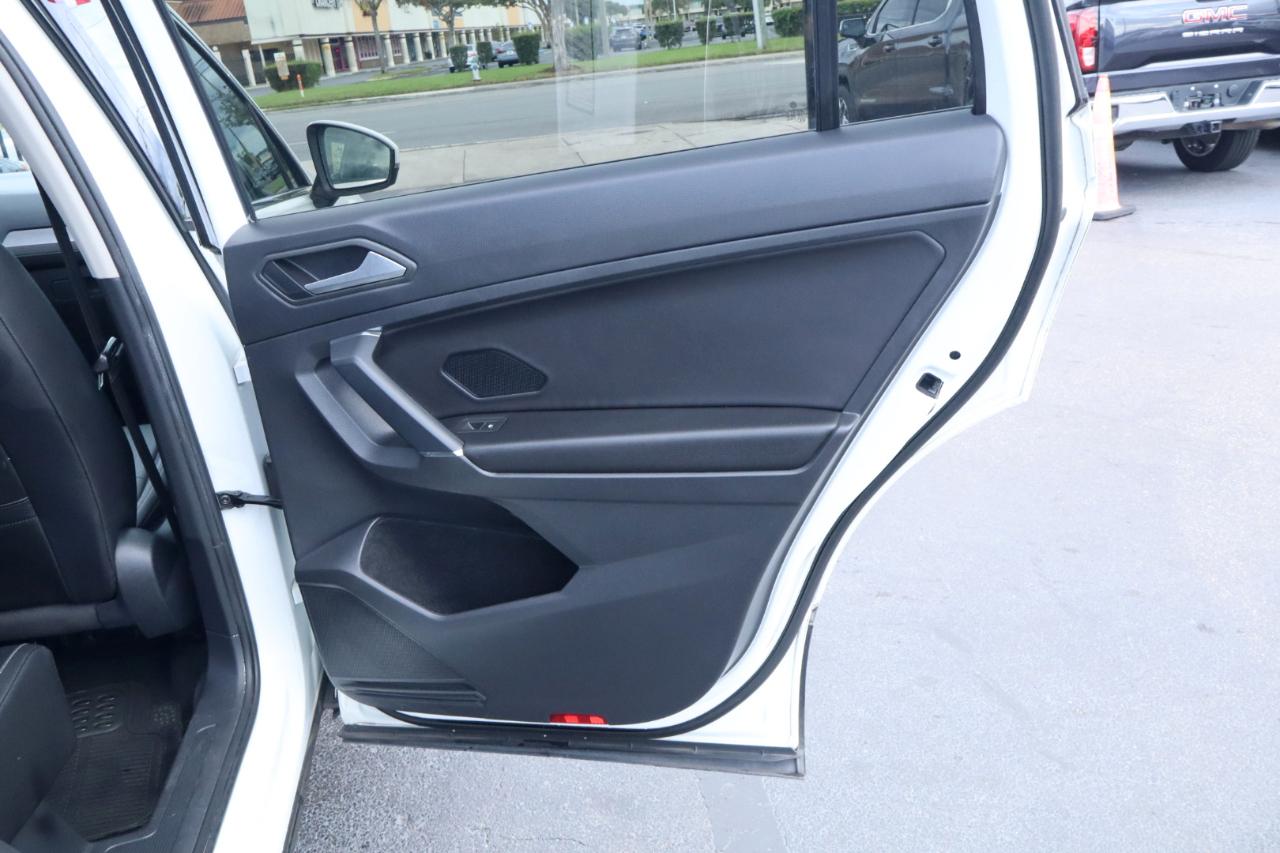 Volkswagen Tiguan 2.0T SE R-Line Black FWD 2020