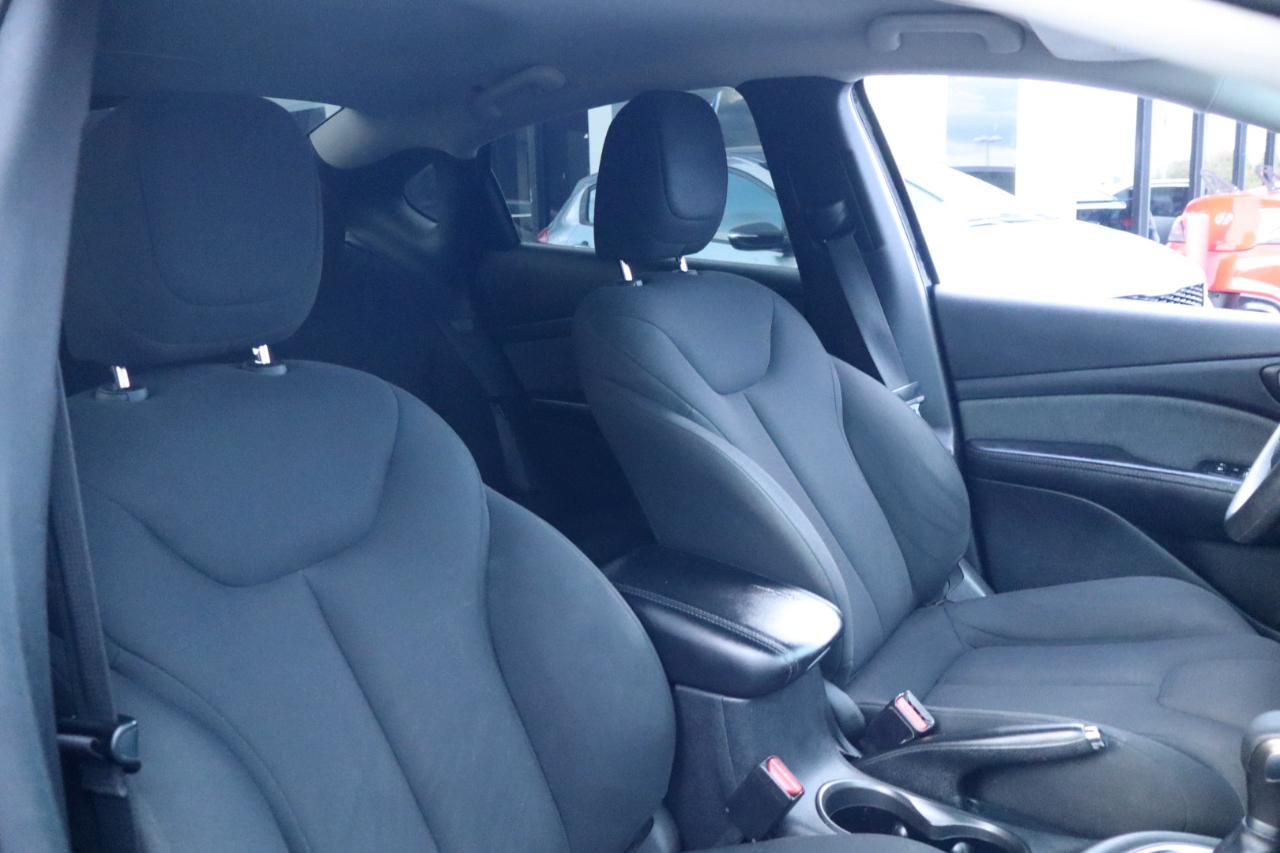 Dodge Dart 4dr Sdn SE 2013