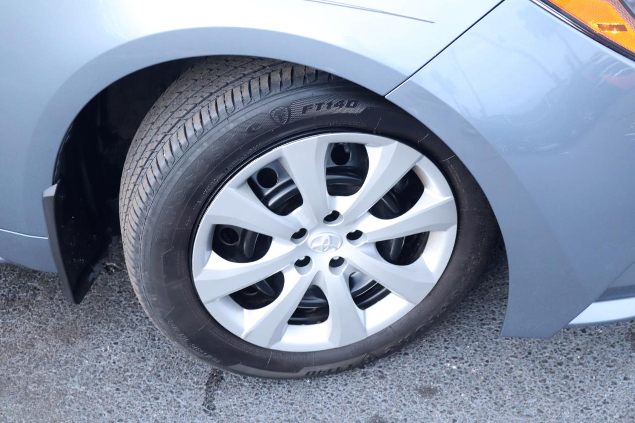 Toyota Corolla LE CVT (Natl) 2025