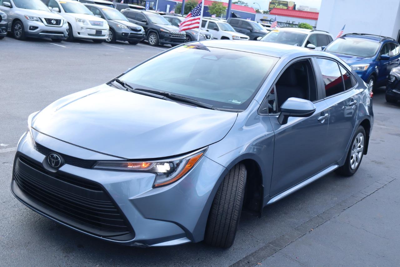 Toyota Corolla LE CVT (Natl) 2025