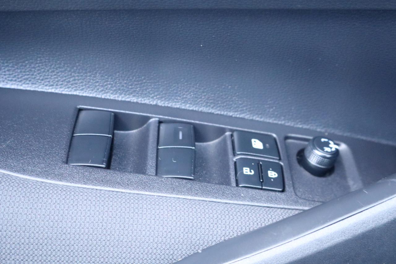 Toyota Corolla LE CVT (Natl) 2025