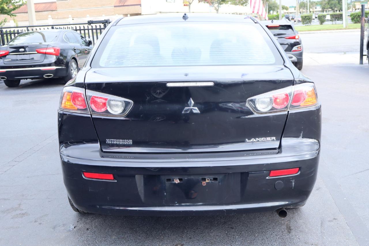 Mitsubishi Lancer 4dr Sdn Man ES FWD 2011