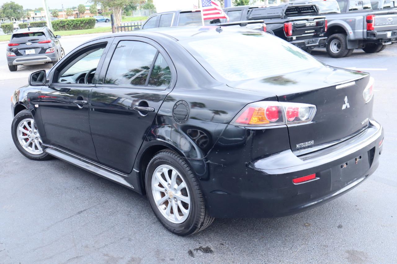 Mitsubishi Lancer 4dr Sdn Man ES FWD 2011