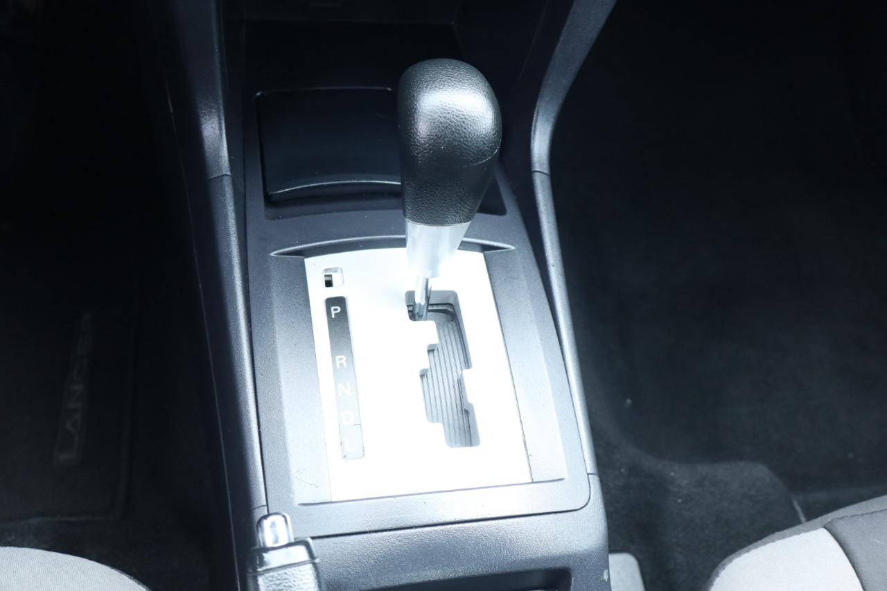 Mitsubishi Lancer 4dr Sdn Man ES FWD 2011