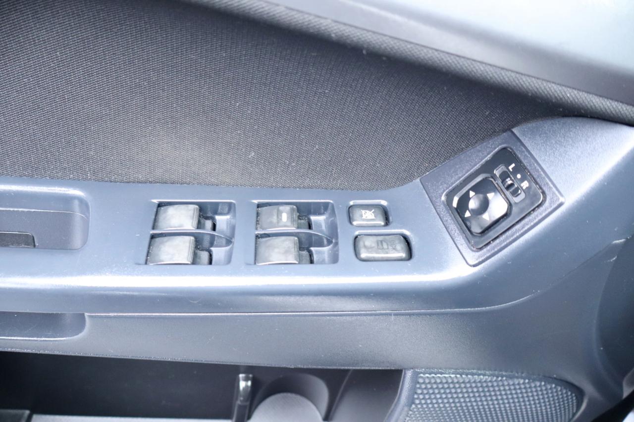 Mitsubishi Lancer 4dr Sdn Man ES FWD 2011