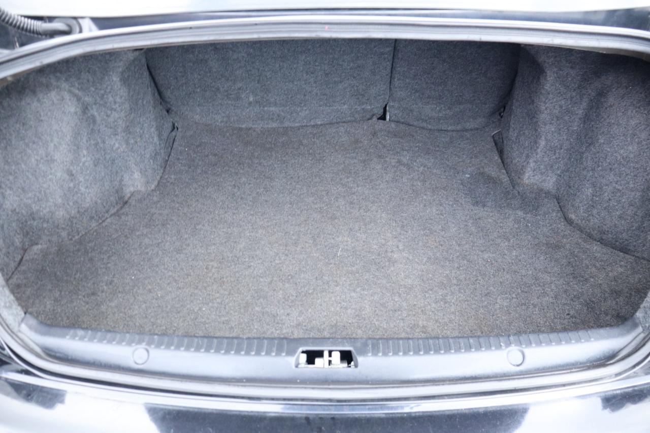 Mitsubishi Lancer 4dr Sdn Man ES FWD 2011