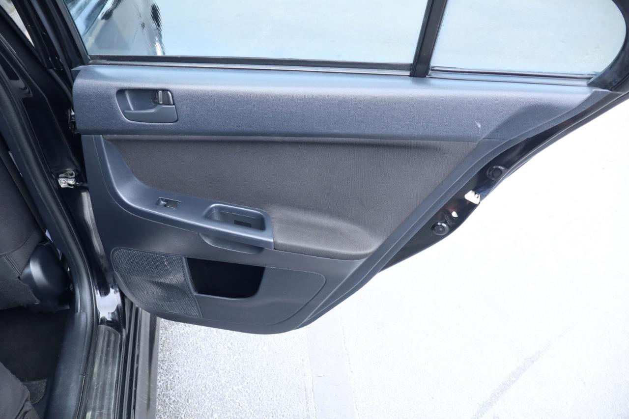 Mitsubishi Lancer 4dr Sdn Man ES FWD 2011