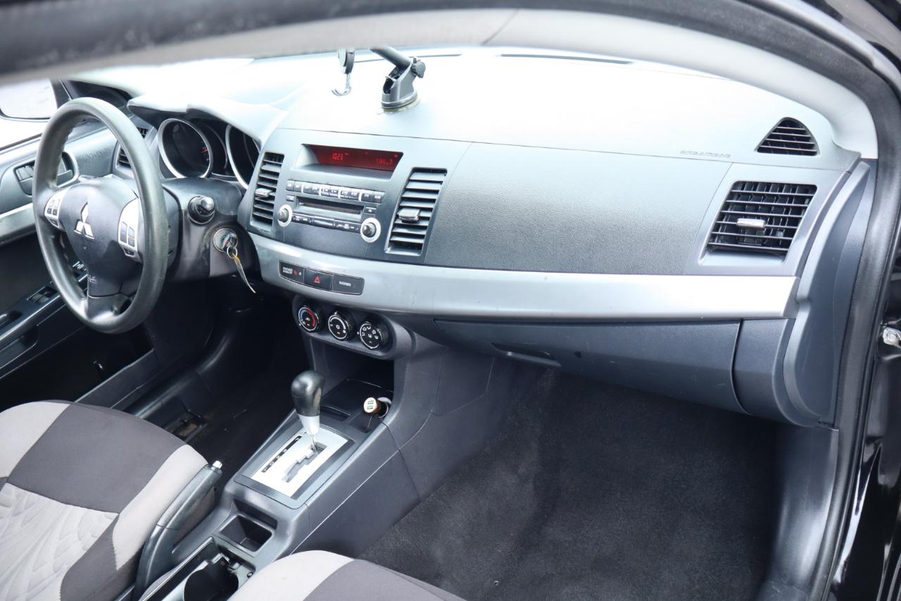 Mitsubishi Lancer 4dr Sdn Man ES FWD 2011