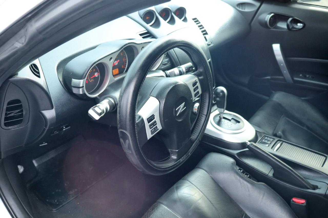 Nissan 350Z 2dr Cpe Touring Auto 2006