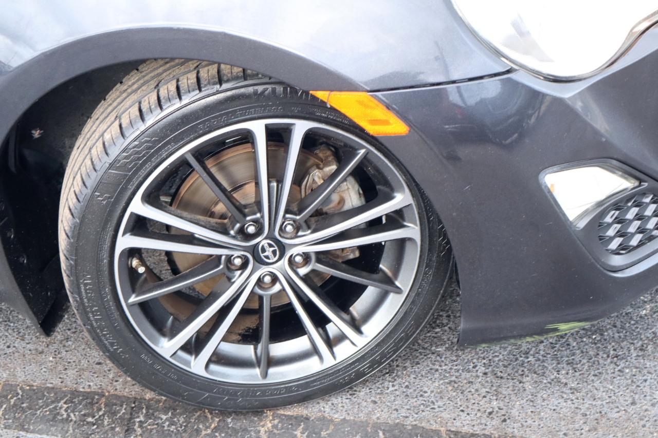 Scion FR-S 2dr Cpe Auto Release Series 2.0 (Natl) 2015