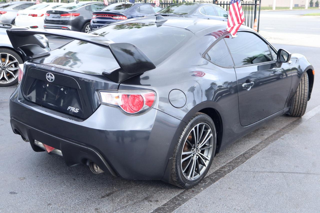 Scion FR-S 2dr Cpe Auto Release Series 2.0 (Natl) 2015