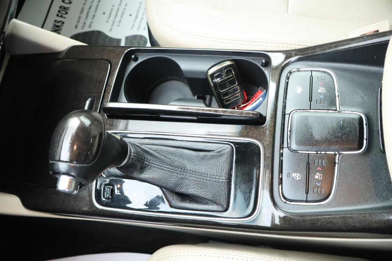 Kia Cadenza 4dr Sdn Premium 2015