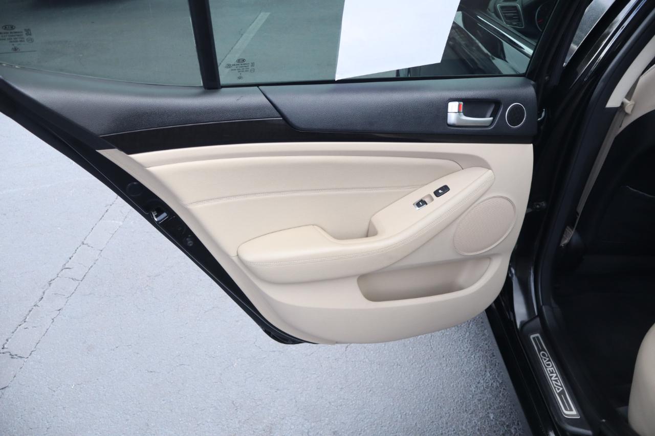 Kia Cadenza 4dr Sdn Premium 2015
