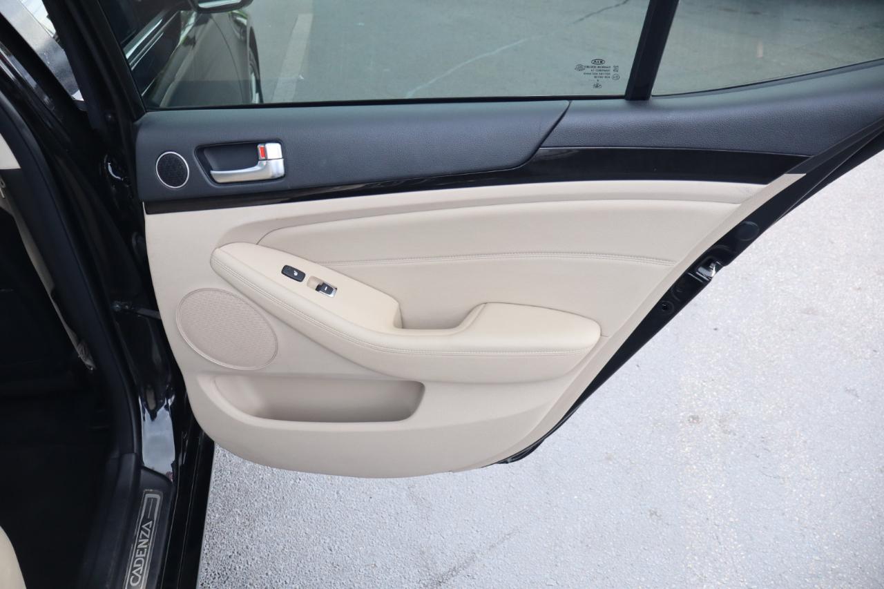 Kia Cadenza 4dr Sdn Premium 2015