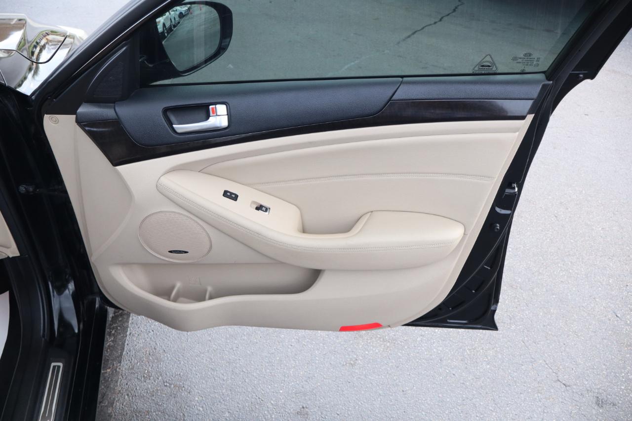 Kia Cadenza 4dr Sdn Premium 2015