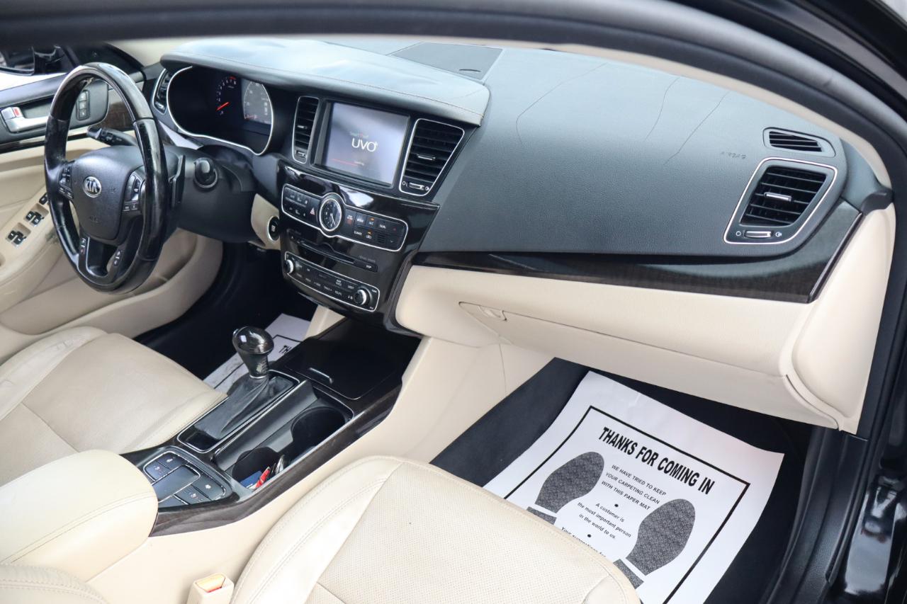 Kia Cadenza 4dr Sdn Premium 2015
