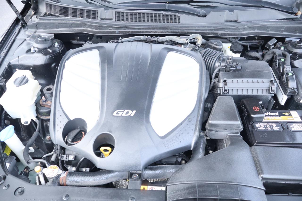 Kia Cadenza 4dr Sdn Premium 2015