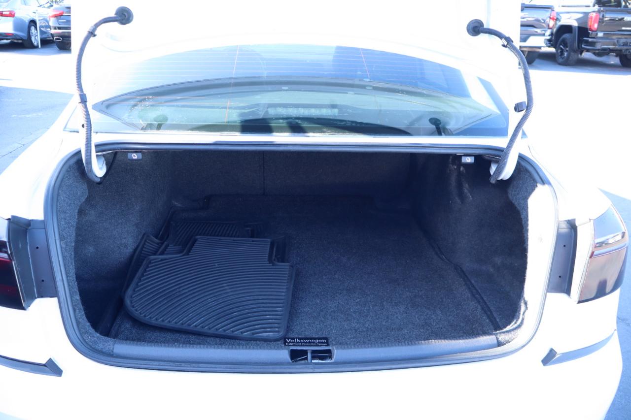 Volkswagen Passat 1.8T S Auto 2017