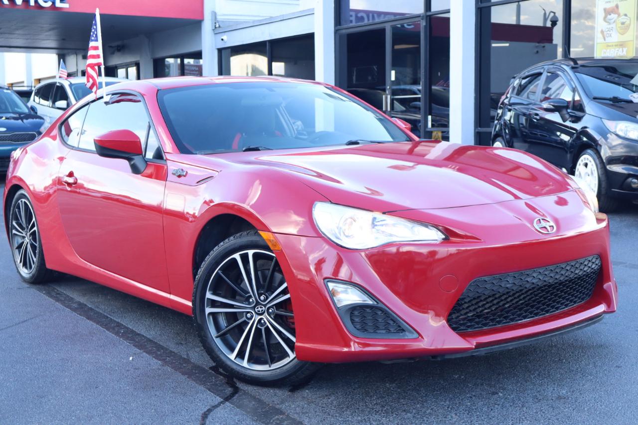 Scion FR-S 2dr Cpe Man (Natl) 2013