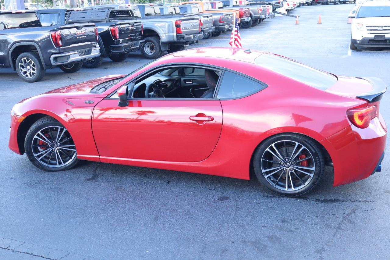 Scion FR-S 2dr Cpe Man (Natl) 2013