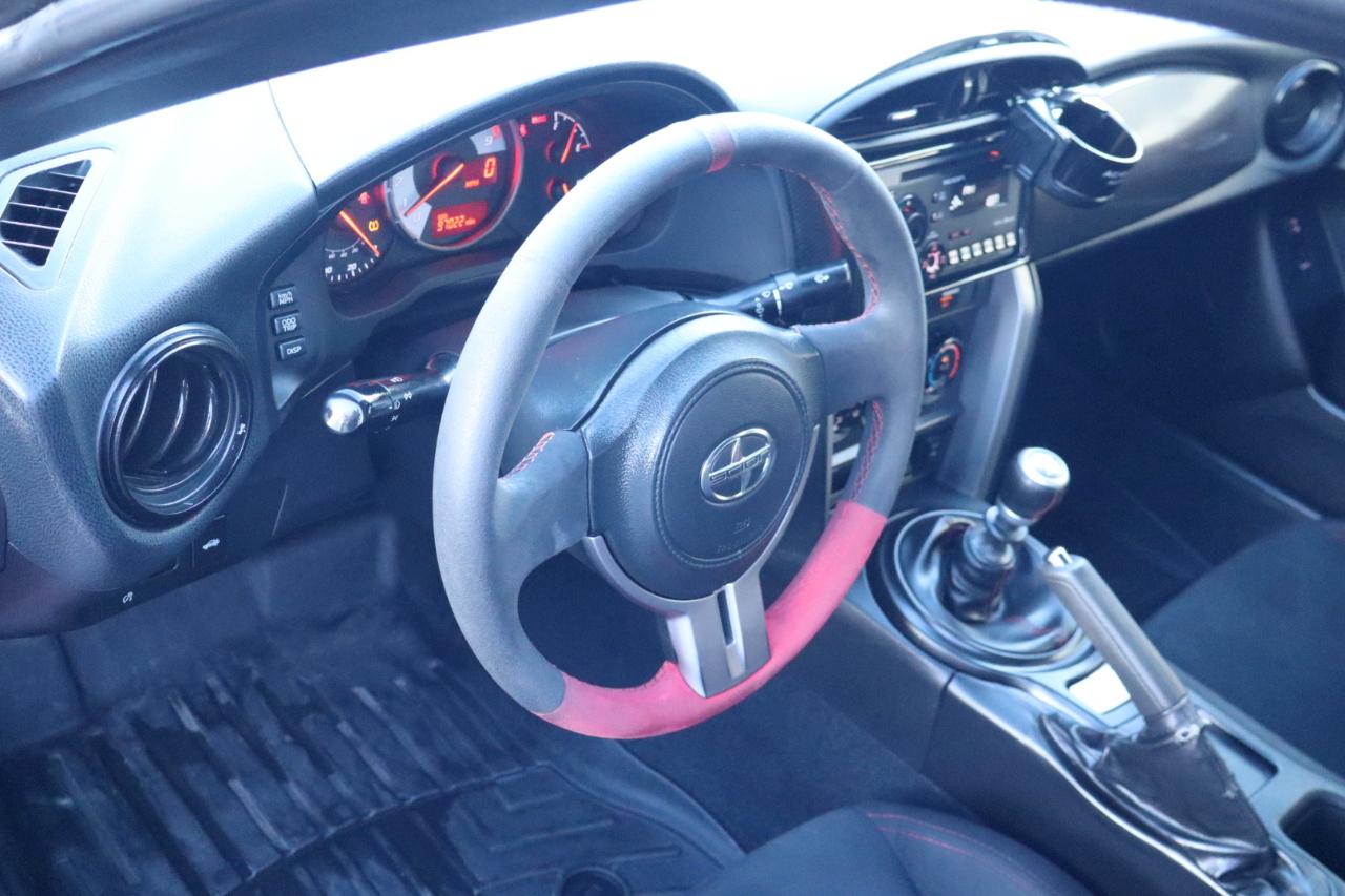 Scion FR-S 2dr Cpe Man (Natl) 2013