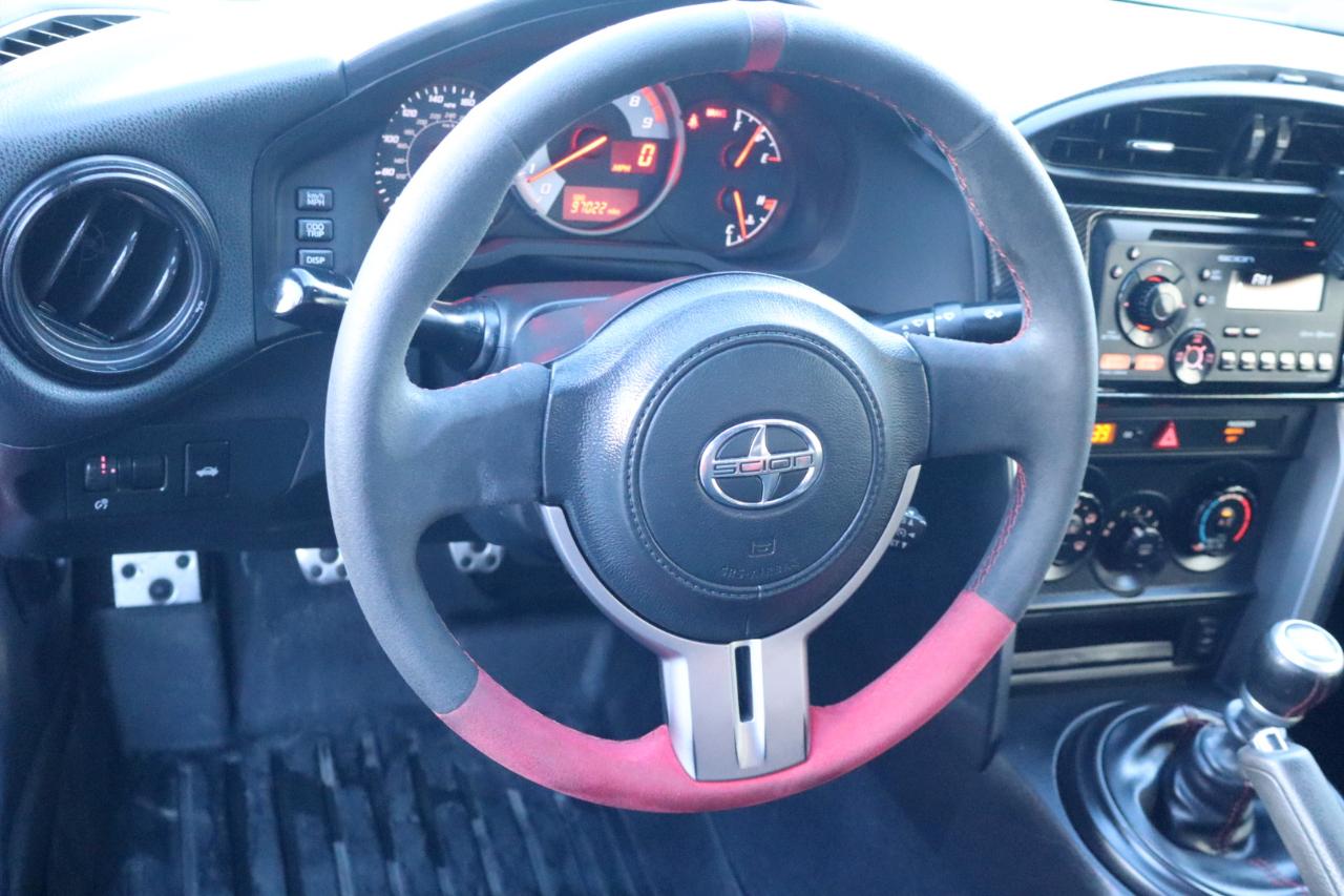 Scion FR-S 2dr Cpe Man (Natl) 2013